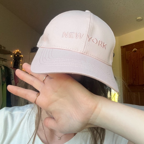 h&m baby pink embroidered new york baseball cap - Picture 4 of 8